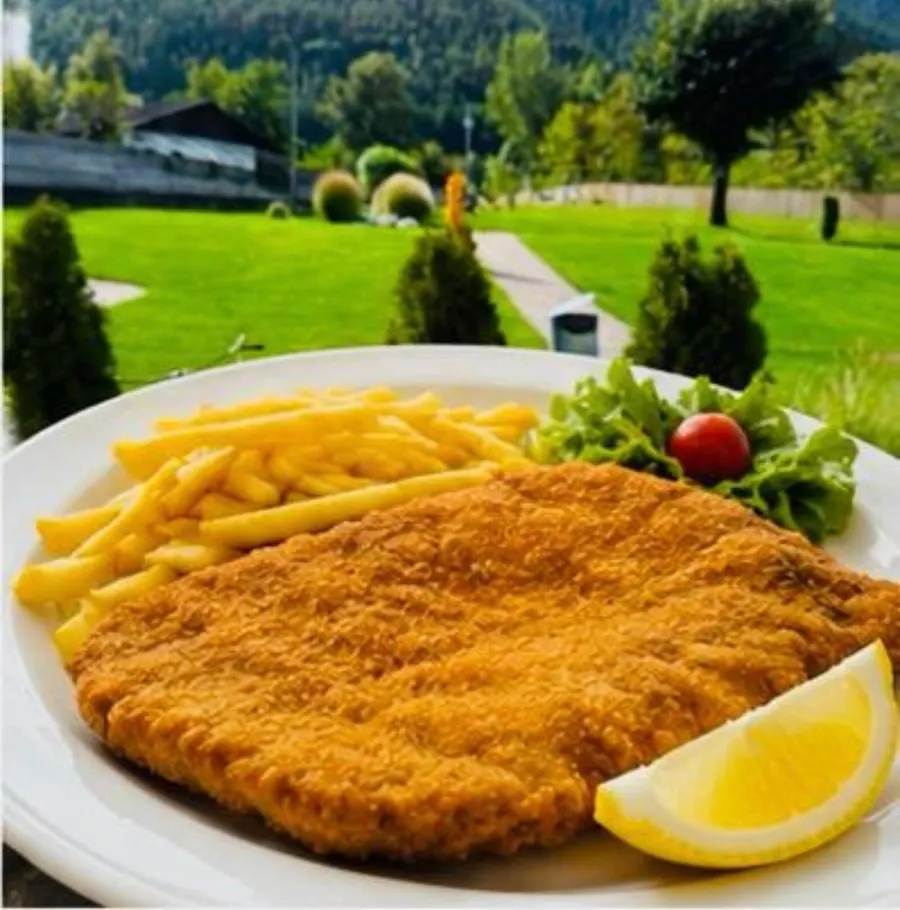 Schnitzel mit Pommes